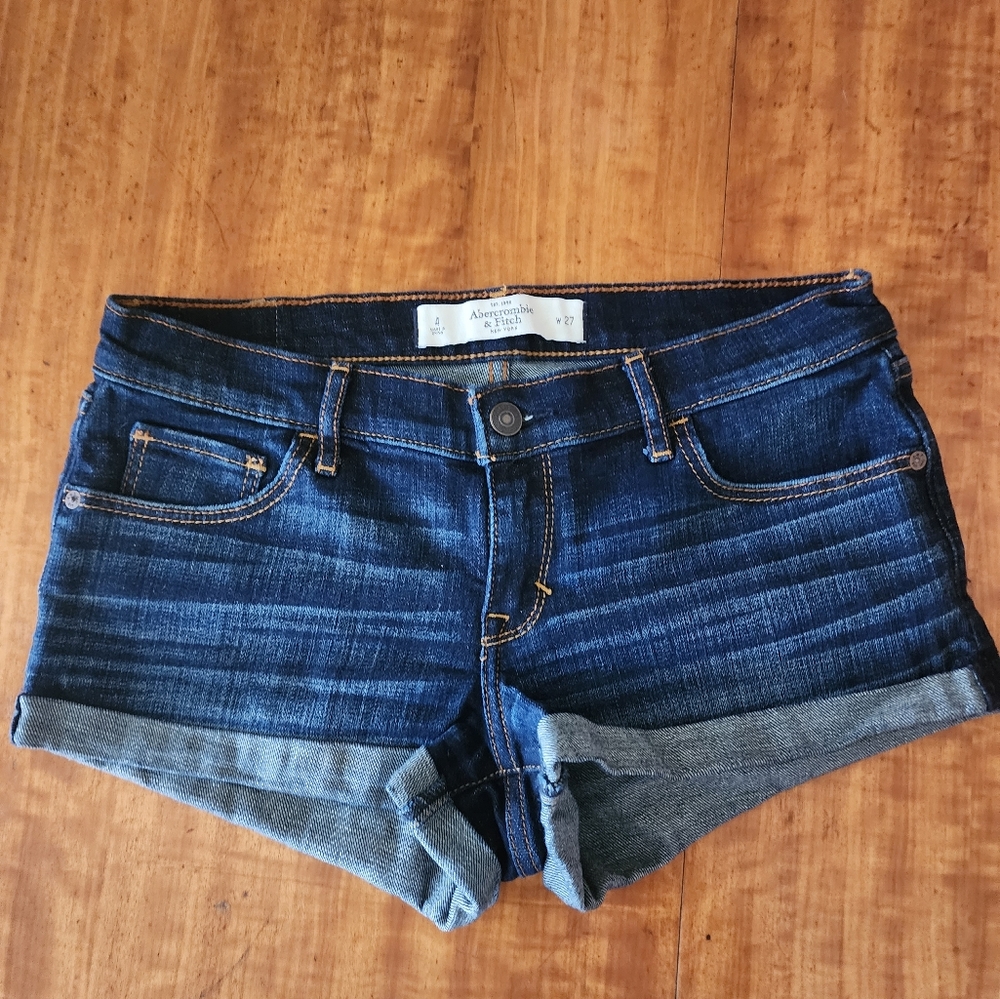 Abercrombie denim shorts size 4